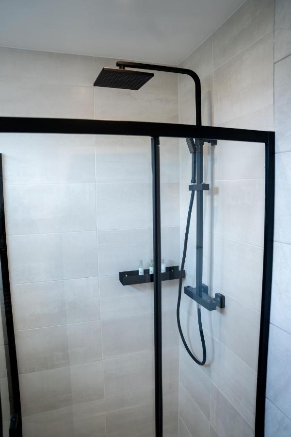 Luxurious Two Bedroom Apartment With Private Parking Perth Eksteriør bilde