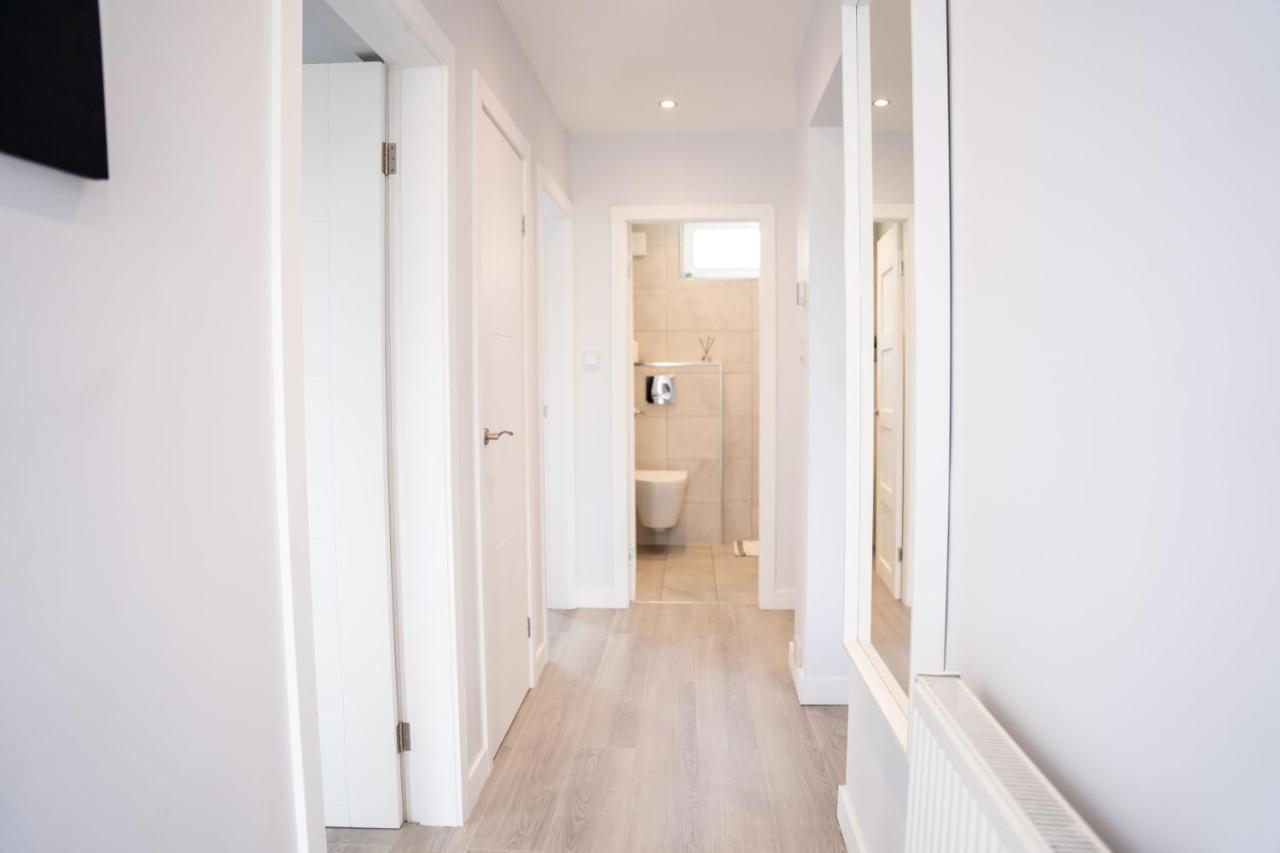 Luxurious Two Bedroom Apartment With Private Parking Perth Eksteriør bilde